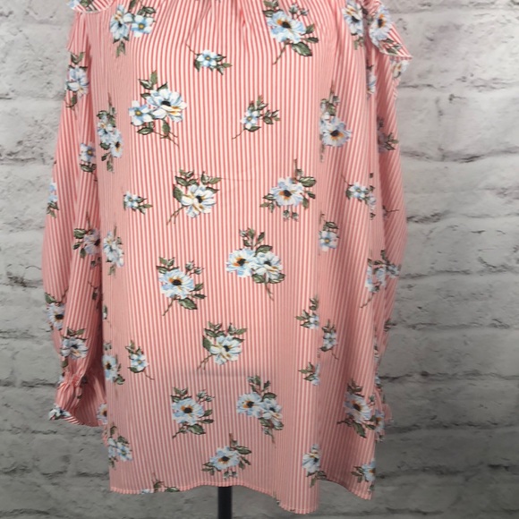 NWOT Suzanne Betro Cold Shoulder Blouse Sz XL - Picture 4 of 8